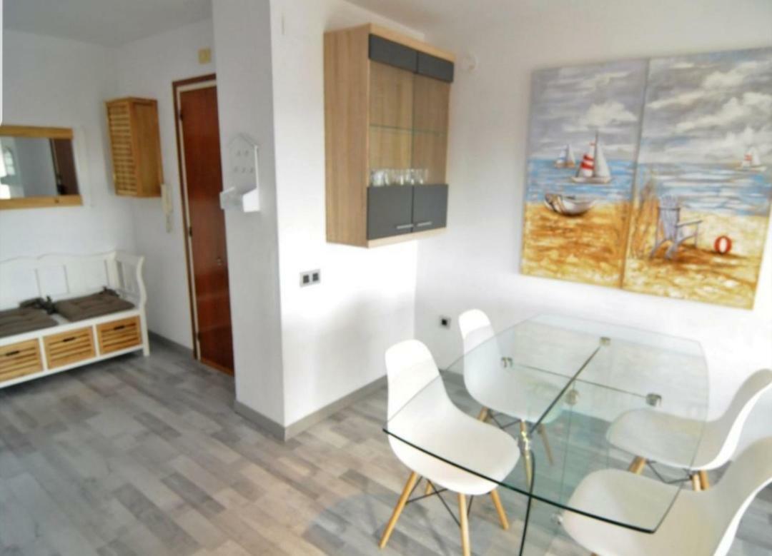 Apartamento Malgrat De Mar Bagian luar foto